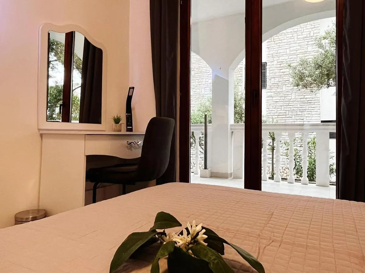 Apartments T&T Trogir 0*,  Kroatien